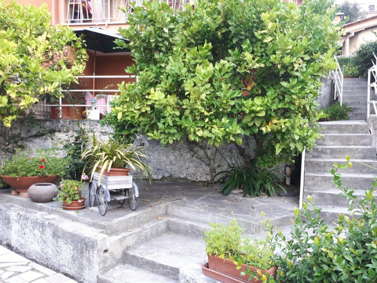 Ai Tre Limoni Bed and Breakfast Varazze Eksteriør billede