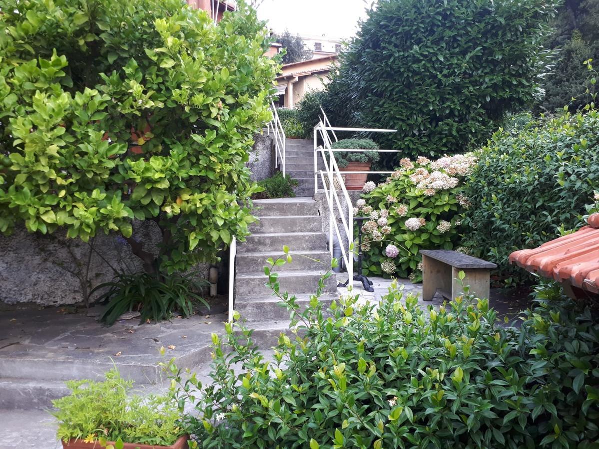 Ai Tre Limoni Bed and Breakfast Varazze Eksteriør billede